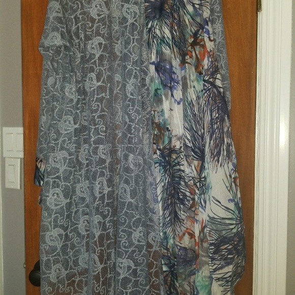 Ladies tunic New for 2018 - Picture 2 of 2